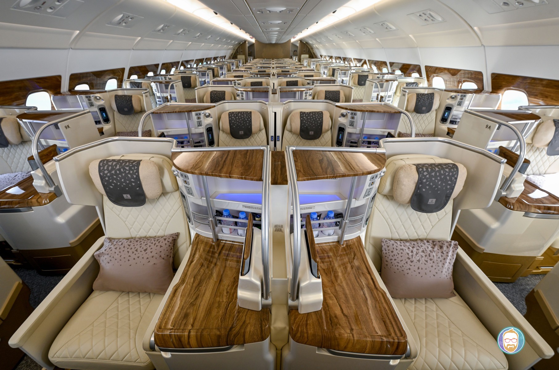 Emirates completa meta de 100 aeronaves remodeladas: ¡Un upgrade masivo!