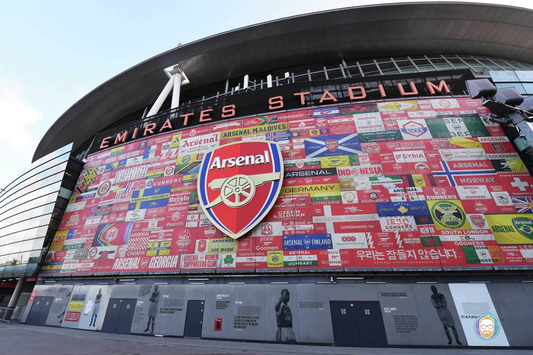 Arsenal y Emirates: 20 Años de Patrocinio Histórico Extendido Hasta 2033