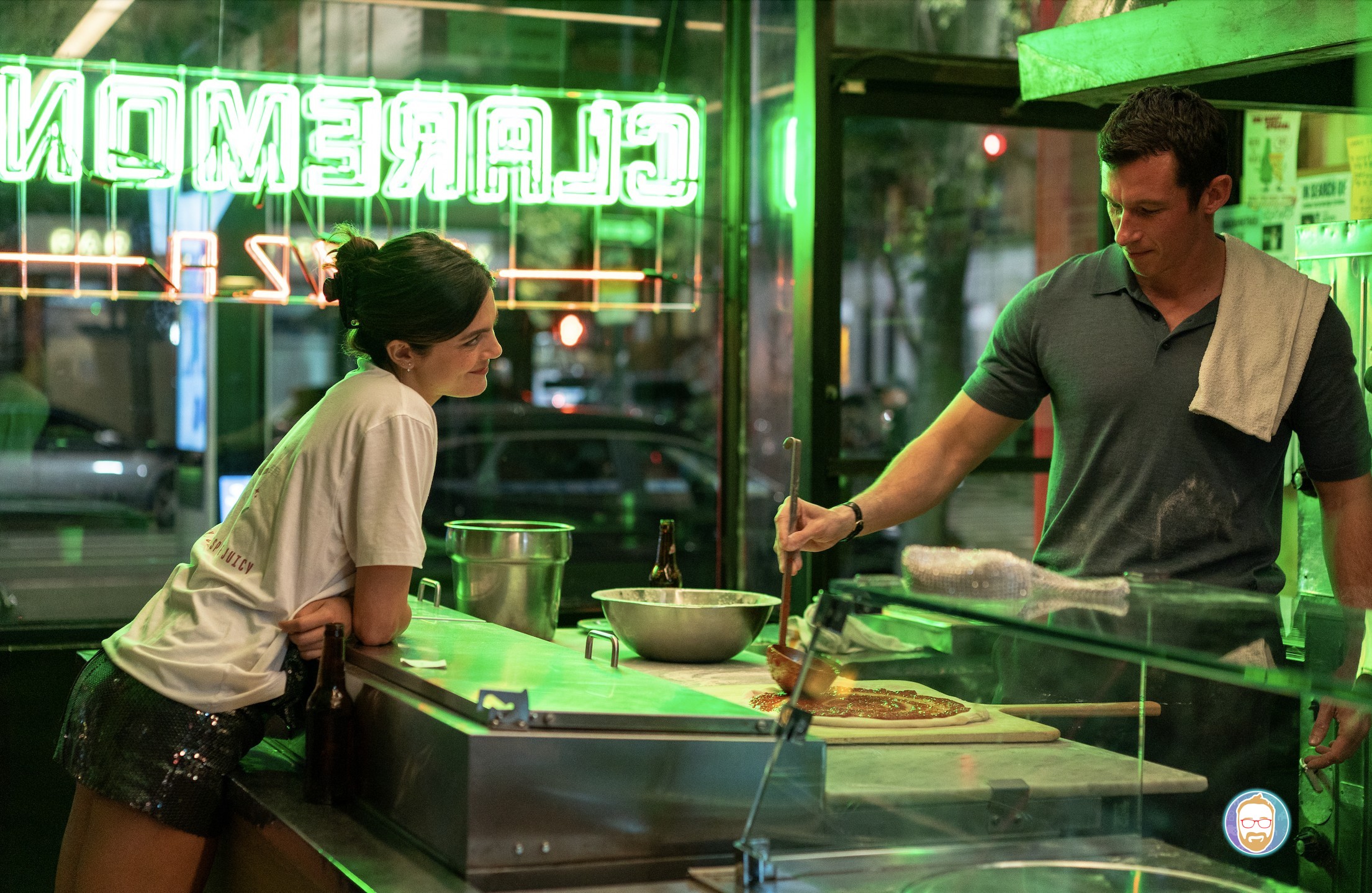 Sólo por una Noche: La comedia romántica que reta las citas modernas